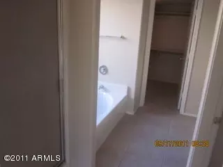 4513 E Silverwood Dr, Phoenix, AZ 85048 photo 2