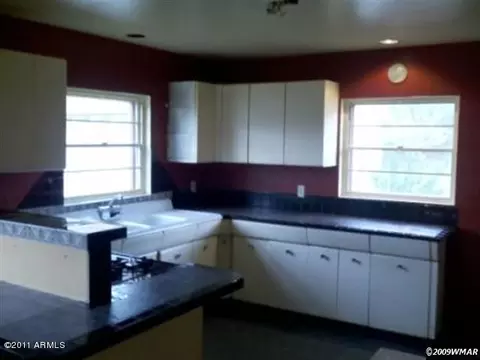 458 E Hualapai St, Springerville, AZ 85938 photo 3