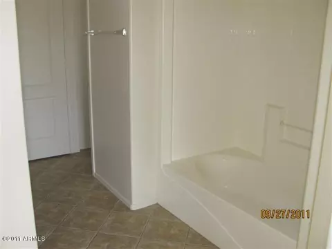 2839 S Cole Dr, Gilbert, AZ 85295 photo 5