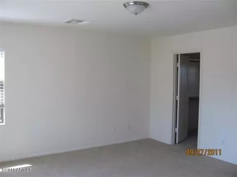 2839 S Cole Dr, Gilbert, AZ 85295 photo 4