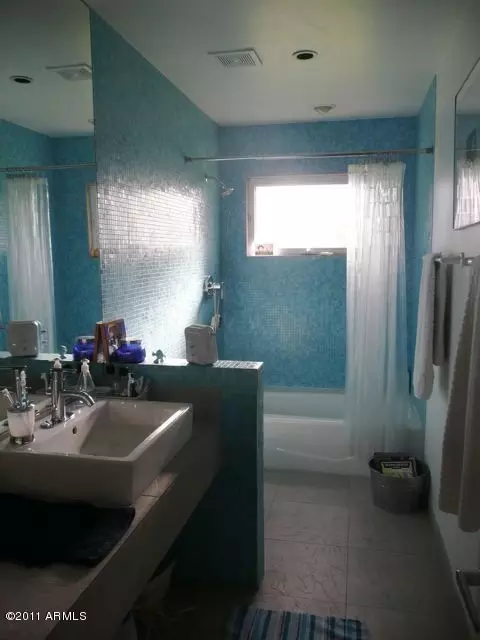 4144 E Medlock Dr, Phoenix, AZ 85018 photo 8