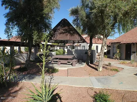 1108 E Kaler Dr, Phoenix, AZ 85020 photo 2