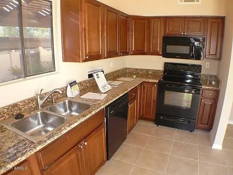 1108 E Kaler Dr, Phoenix, AZ 85020 photo 5