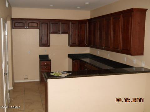 724 S Paustian Cir, Apache Junction, AZ 85120 photo 3