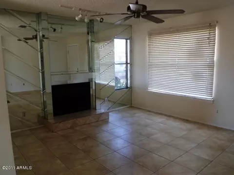 727 E Hope St, Mesa, AZ 85203 photo 5