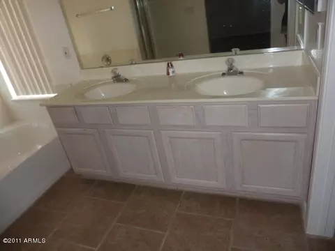 76 W Jasper Dr, Gilbert, AZ 85233 photo 9