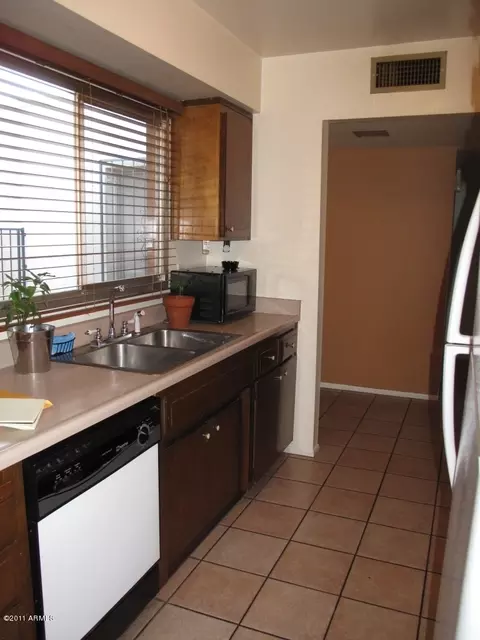 1704 E Penny Dr, Tempe, AZ 85282 photo 7