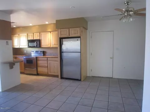 825 E Brown St, Phoenix, AZ 85020 photo 3