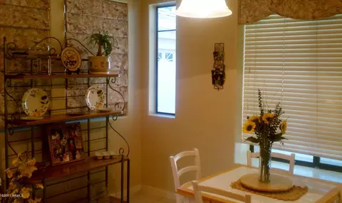 4831 Estevan Rd, Phoenix, AZ 85054 photo 5