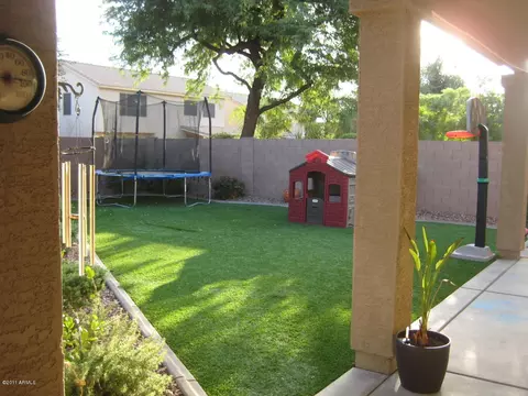 4127 E Lariat Ln, Phoenix, AZ 85050 photo 6