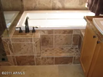 4127 E Lariat Ln, Phoenix, AZ 85050 photo 7