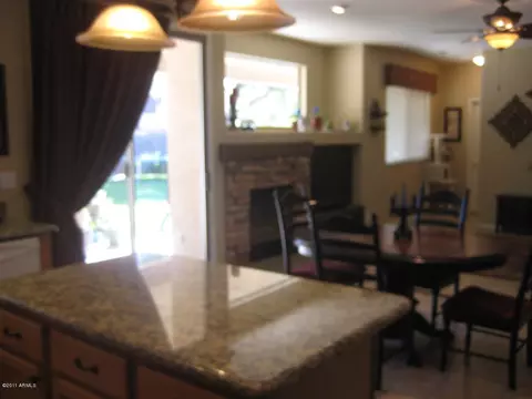 4127 E Lariat Ln, Phoenix, AZ 85050 photo 4