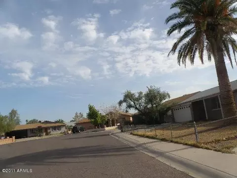 2007 N 57th Dr, Phoenix, AZ 85035 photo 2