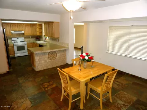 15041 N 23rd Pl, Phoenix, AZ 85022 photo 2