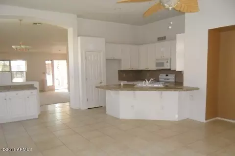 4711 E Rockledge Rd, Phoenix, AZ 85044 photo 13
