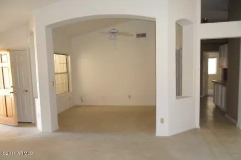 4711 E Rockledge Rd, Phoenix, AZ 85044 photo 5