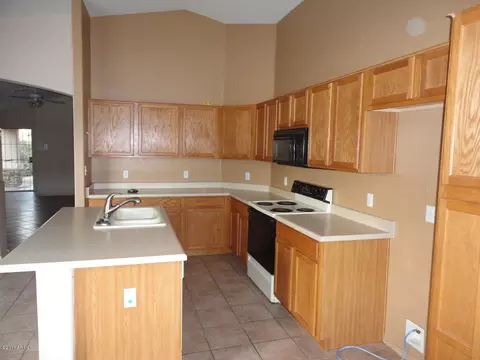 1051 E Mohave Ln, Apache Junction, AZ 85119 photo 2