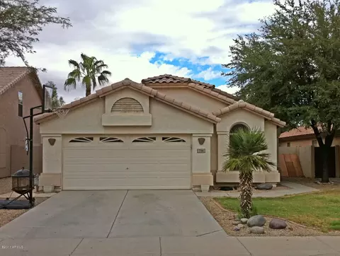 734 E Kyle Dr, Gilbert, AZ 85296 photo 1
