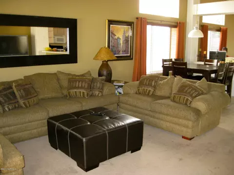 1050 E Bruce Ave, Gilbert, AZ 85234 photo 1