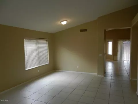 1686 E Laurel Ave, Gilbert, AZ 85234 photo 5