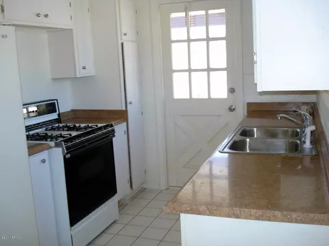 3237 E Marilyn Rd, Phoenix, AZ 85032 photo 2