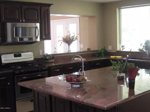 622 E Winter Dr, Phoenix, AZ 85020 photo 5