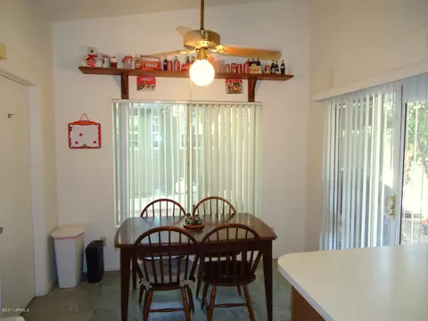 619 E Palomino Dr, Gilbert, AZ 85296 photo 2