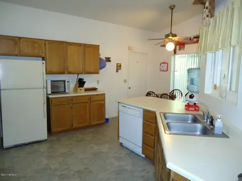 619 E Palomino Dr, Gilbert, AZ 85296 photo 5