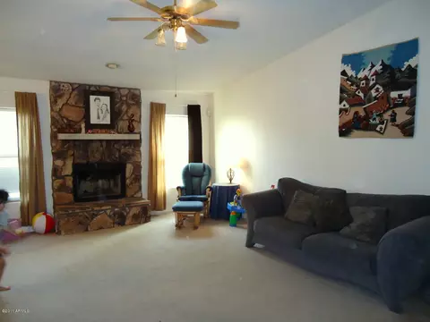 619 E Palomino Dr, Gilbert, AZ 85296 photo 8