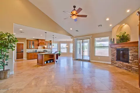 2470 E Vaughn Ave, Gilbert, AZ 85234 photo 9