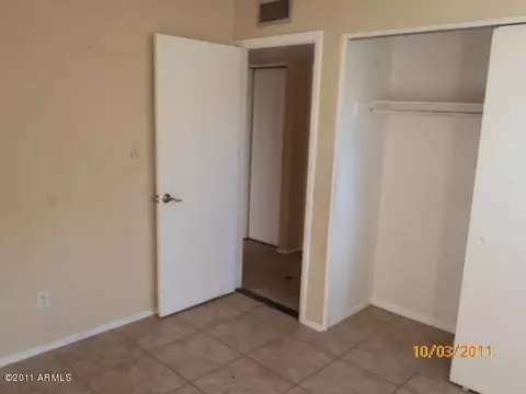 4237 E Saint Charles Ave, Phoenix, AZ 85042 photo 8