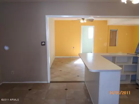 4237 E Saint Charles Ave, Phoenix, AZ 85042 photo 6