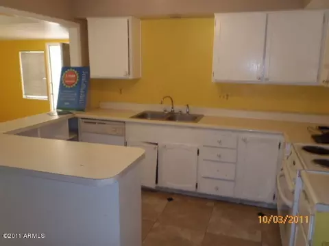 4237 E Saint Charles Ave, Phoenix, AZ 85042 photo 5
