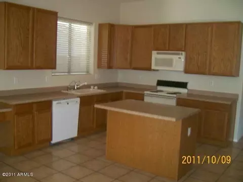 2669 E Michelle Way, Gilbert, AZ 85234 photo 2