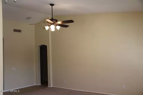 604 S Sahuaro Dr, Gilbert, AZ 85233 photo 5