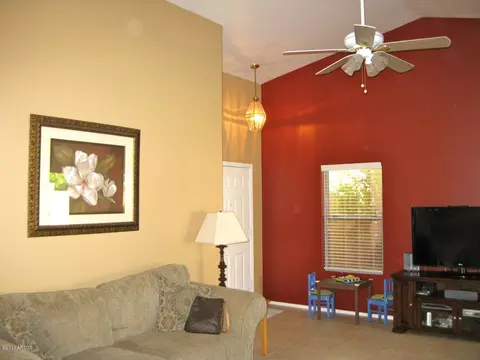3252 E Sandy Way, Gilbert, AZ 85297 photo 2
