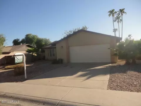 4821 E Desert View Dr, Phoenix, AZ 85044 photo 1