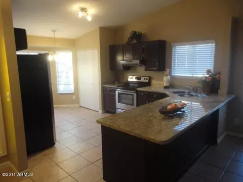 4821 E Desert View Dr, Phoenix, AZ 85044 photo 6