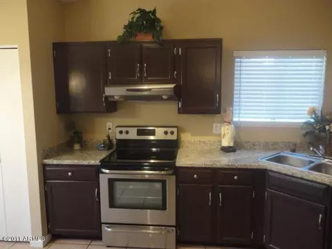 4821 E Desert View Dr, Phoenix, AZ 85044 photo 3