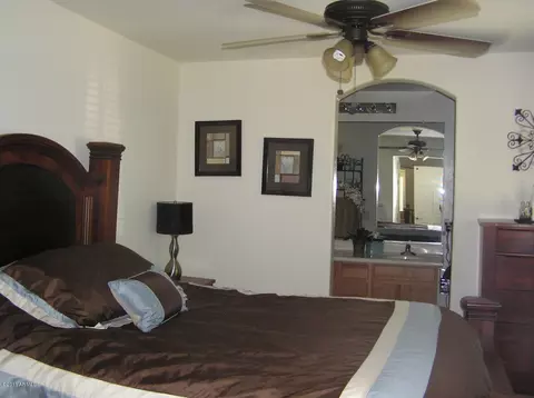 4766 E Laurel Ct, Gilbert, AZ 85234 photo 4