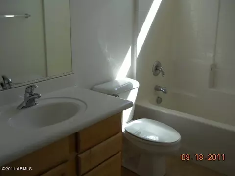 4094 E Azalea Dr, Gilbert, AZ 85298 photo 2