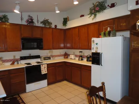 6538 E Russell St, Mesa, AZ 85215 photo 3