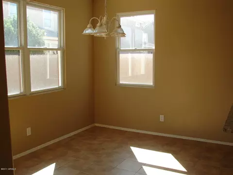 2245 E Pecan Rd, Phoenix, AZ 85040 photo 7