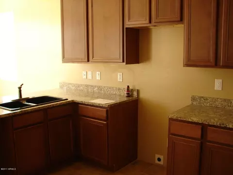 2245 E Pecan Rd, Phoenix, AZ 85040 photo 10