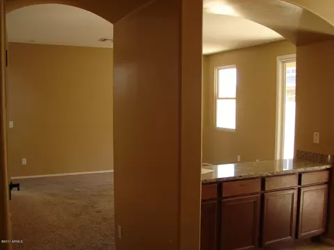 2245 E Pecan Rd, Phoenix, AZ 85040 photo 12