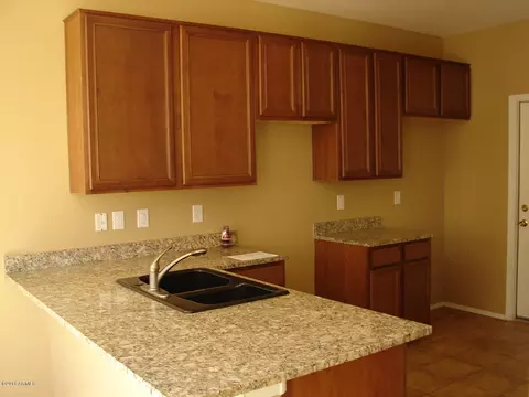 2245 E Pecan Rd, Phoenix, AZ 85040 photo 8