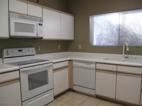 1515 E Beacon Dr, Gilbert, AZ 85234 photo 5