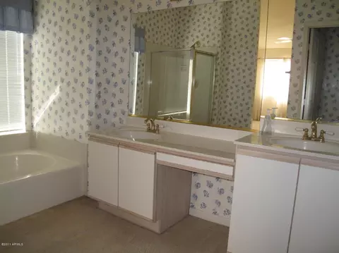 1515 E Beacon Dr, Gilbert, AZ 85234 photo 9
