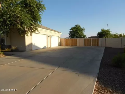 2569 E Cattle Dr, Gilbert, AZ 85297 photo 4