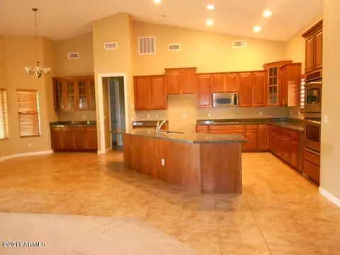 2569 E Cattle Dr, Gilbert, AZ 85297 photo 5